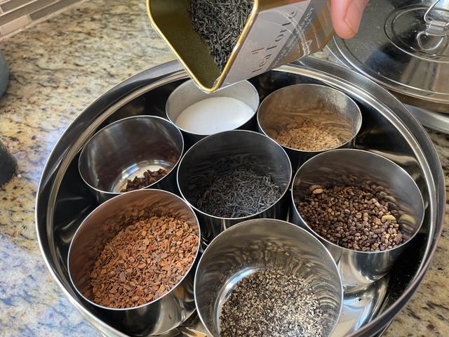 Your Own Custom Chai Tiffen